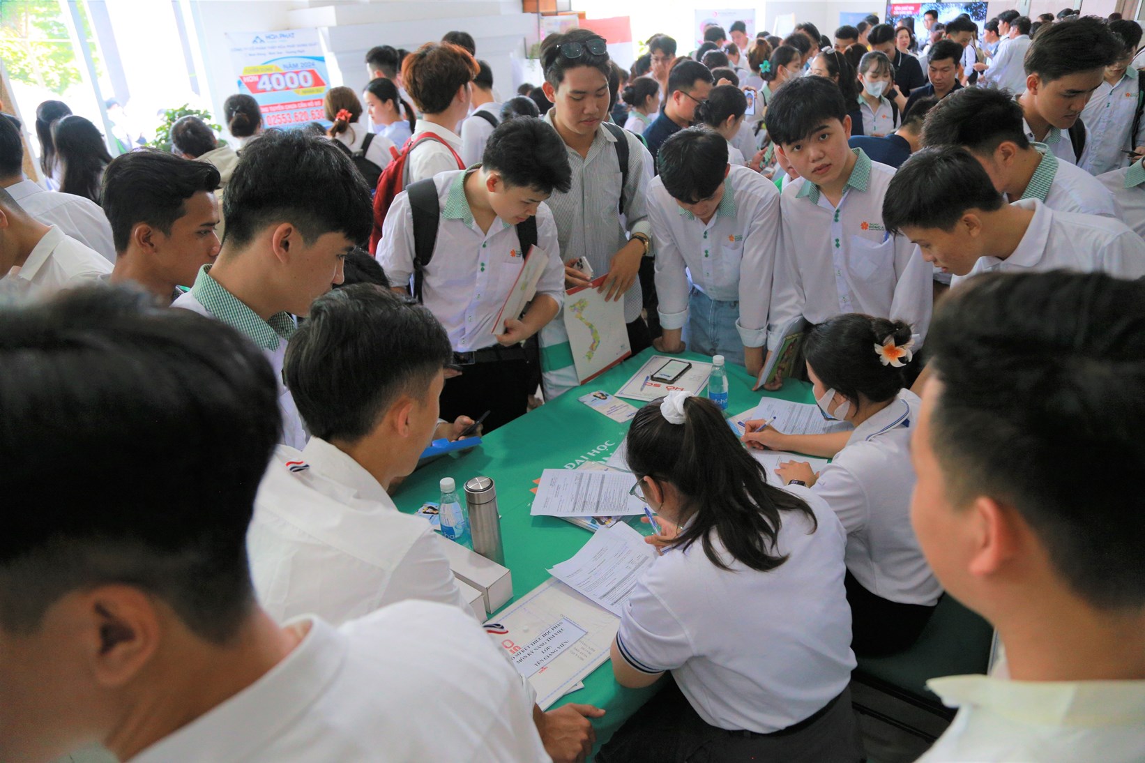Ngày hội việc làm 2024: Trao hàng ngàn cơ hội đầu ra việc làm cho sinh viên Đại học Đông Á